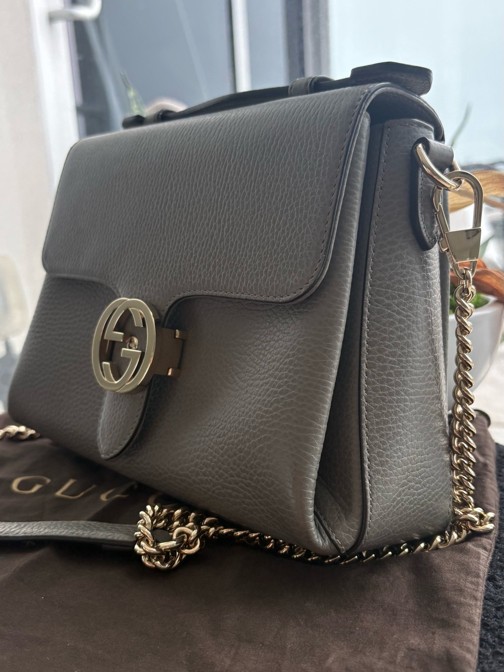Gucci Gray Leather Top-Handle Shoulder Bag with Gold Hardware - Picture 2 of 9
